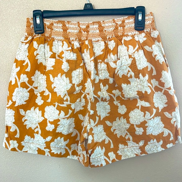 Briggs 5” inseam orange shorts - Picture 2 of 4